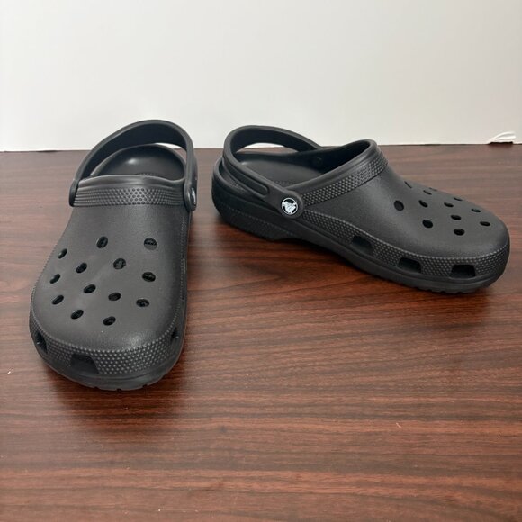 Crocs Classic Unisex Clogs Black US Men 8 Women 10 New - Picture 4 of 4